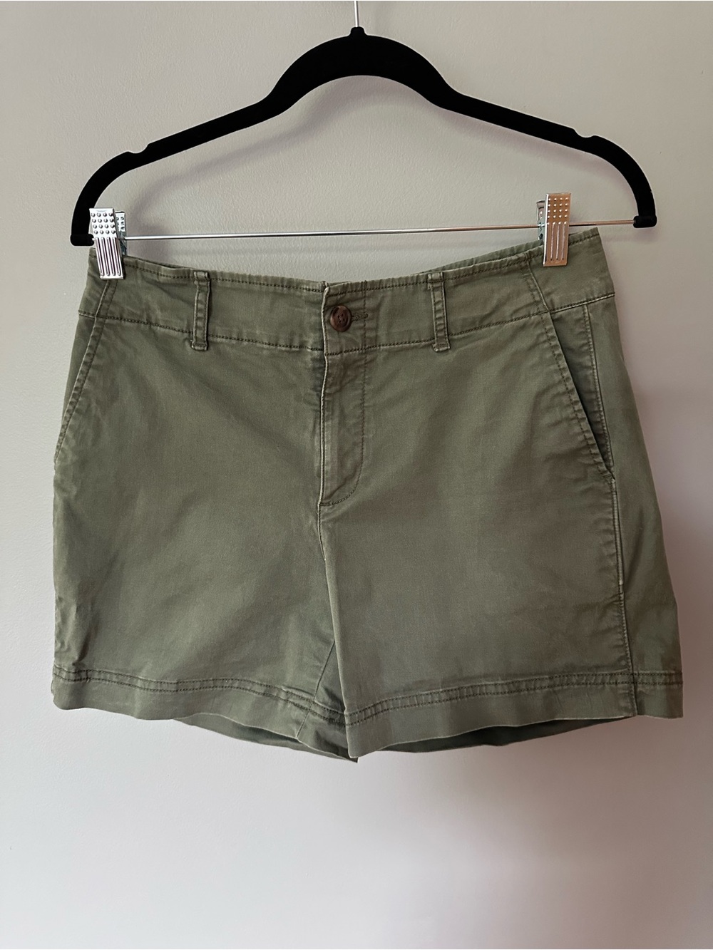 Gap olive shorts with 5” inseam